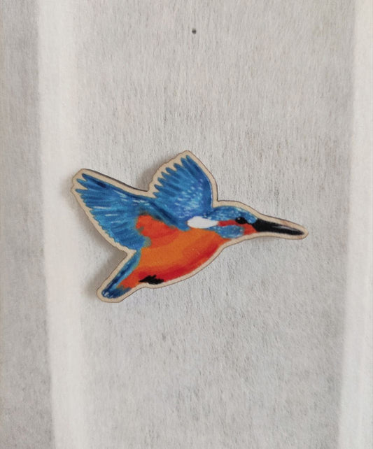 Eurasian Birds: Kingfisher - Wooden Pin - Wooden Pin Badges - Unleash The Merch!