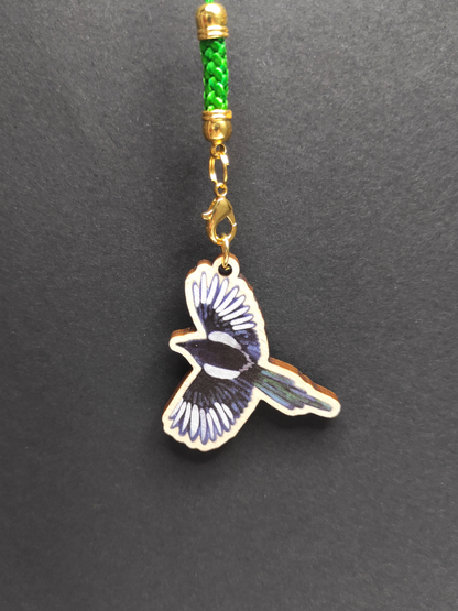 Eurasian Birds: Magpie - Wooden Charm